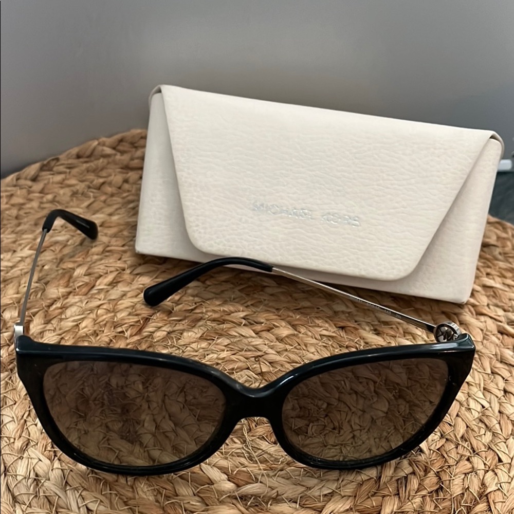 Michael Kors Black Cat-Eye Sunglasses Sleek Design